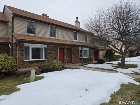 Photo of 18 McIntosh Circle #18, Rocky Hill, CT 06067 (MLS # 24157757)