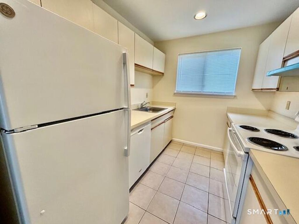 Photo of 511 W Main Street #APT 6, Stamford, CT 06902 (MLS # 24154625)