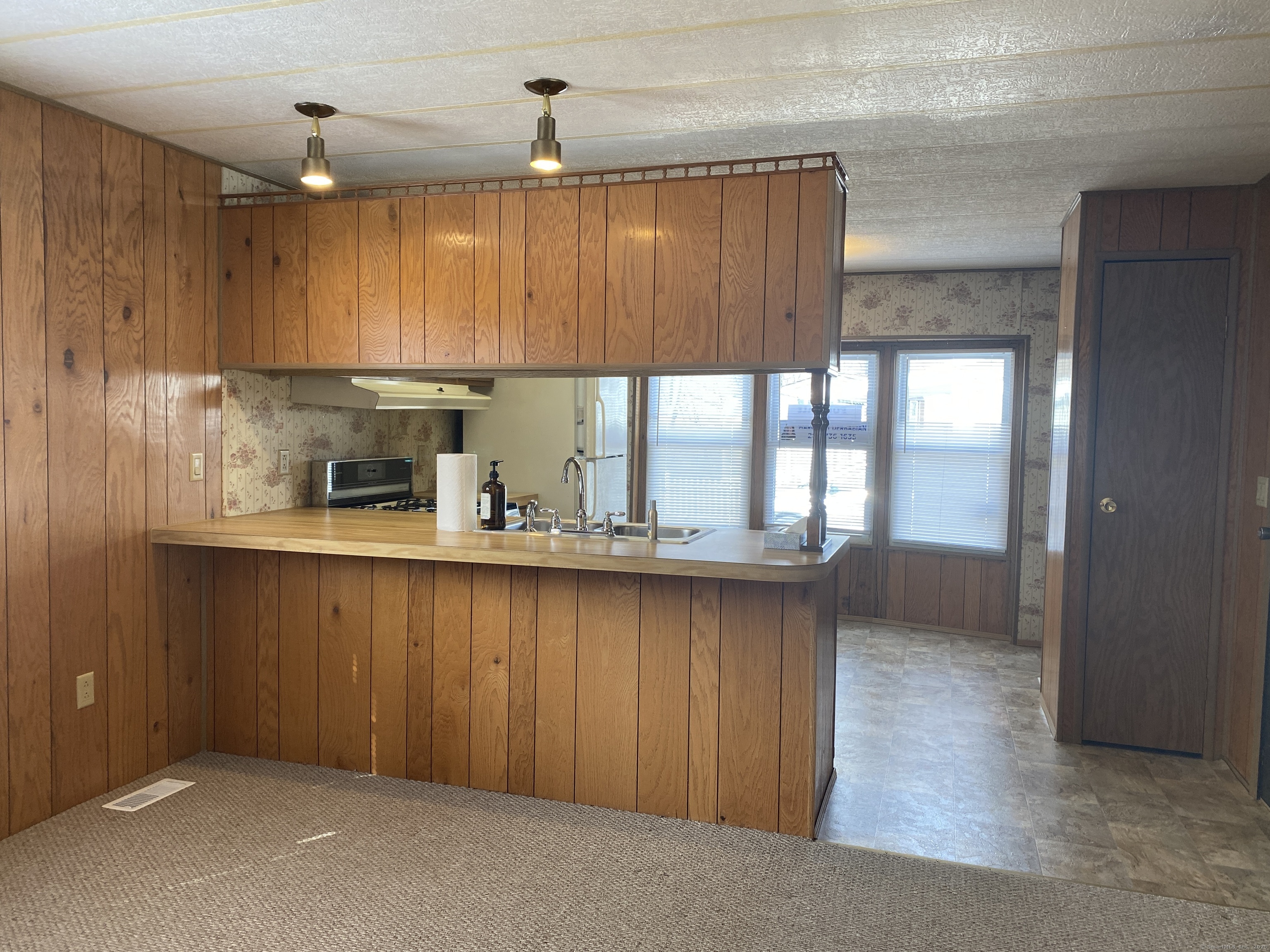 13 1st Street, Beacon Falls, Connecticut image 3