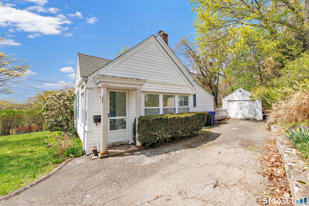 Photo of 5 Fairfield Terrace, Norwalk, CT 06851 (MLS # 24170491)