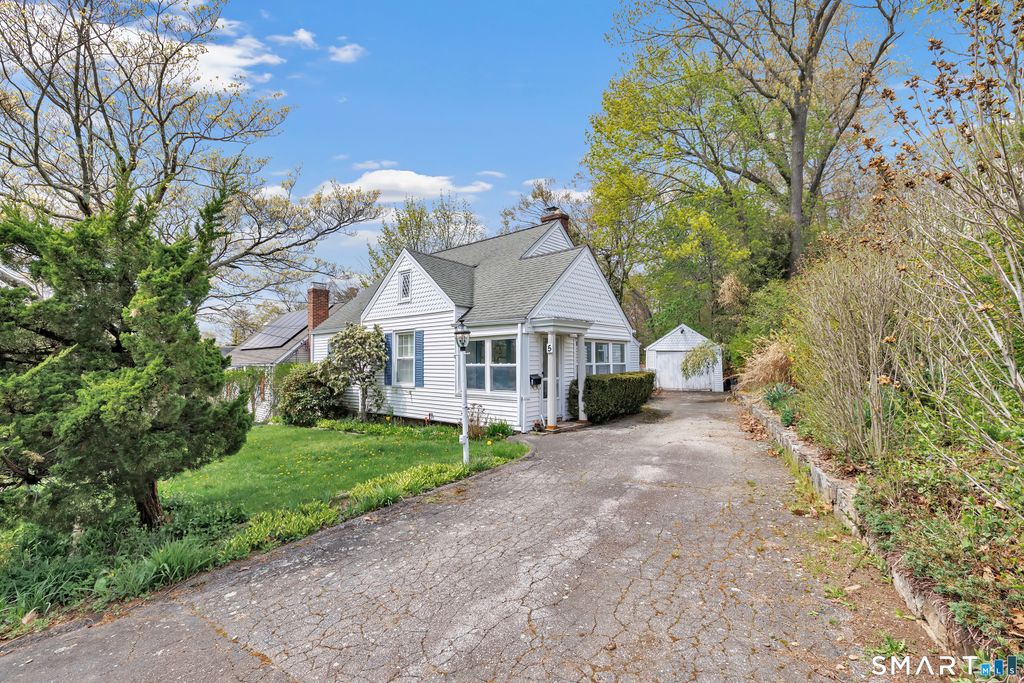 Photo of 5 Fairfield Terrace, Norwalk, CT 06851 (MLS # 24170491)