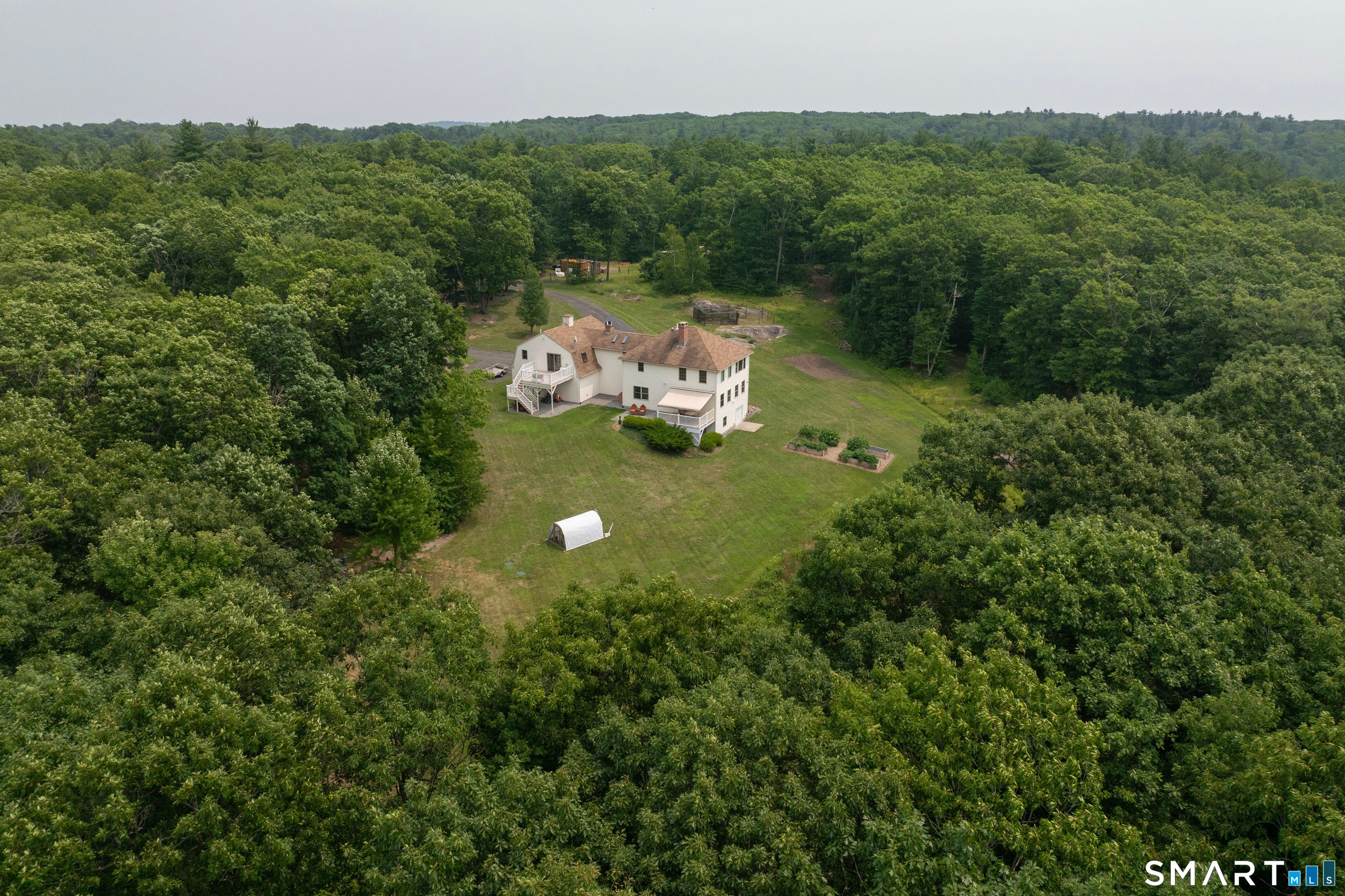 13 Woodridge Drive