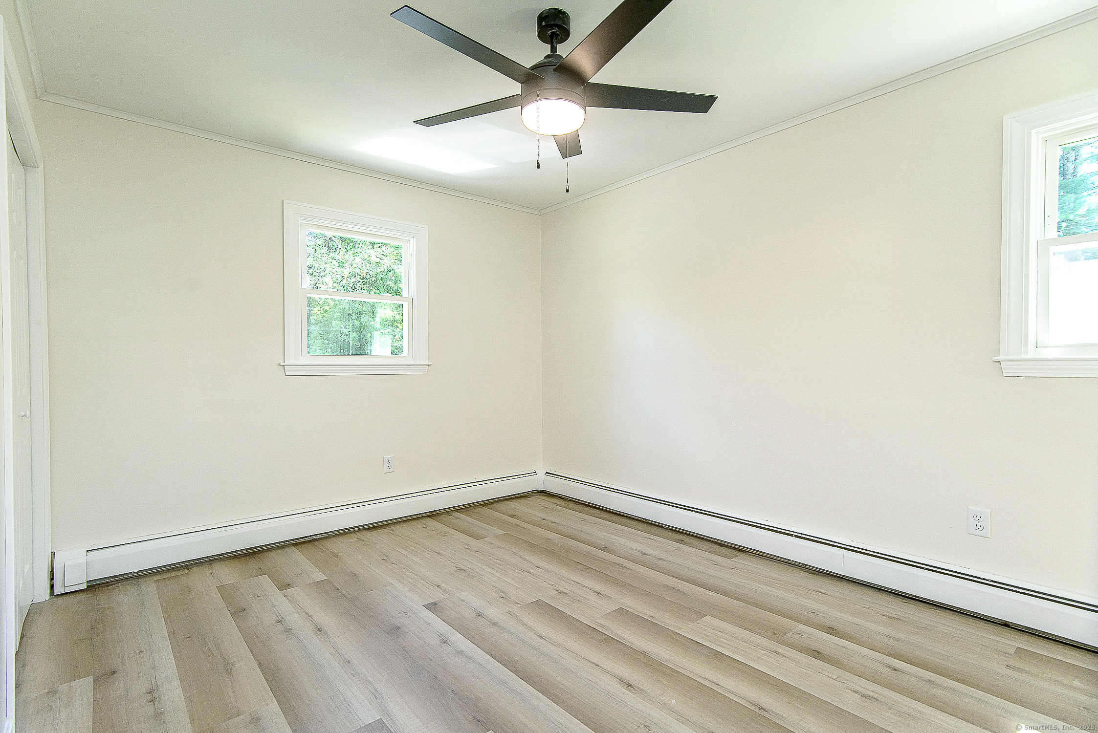 Killingly, Connecticut 06239, United States, 3 Bedrooms Bedrooms, ,2 BathroomsBathrooms,Residential,Pending,201609