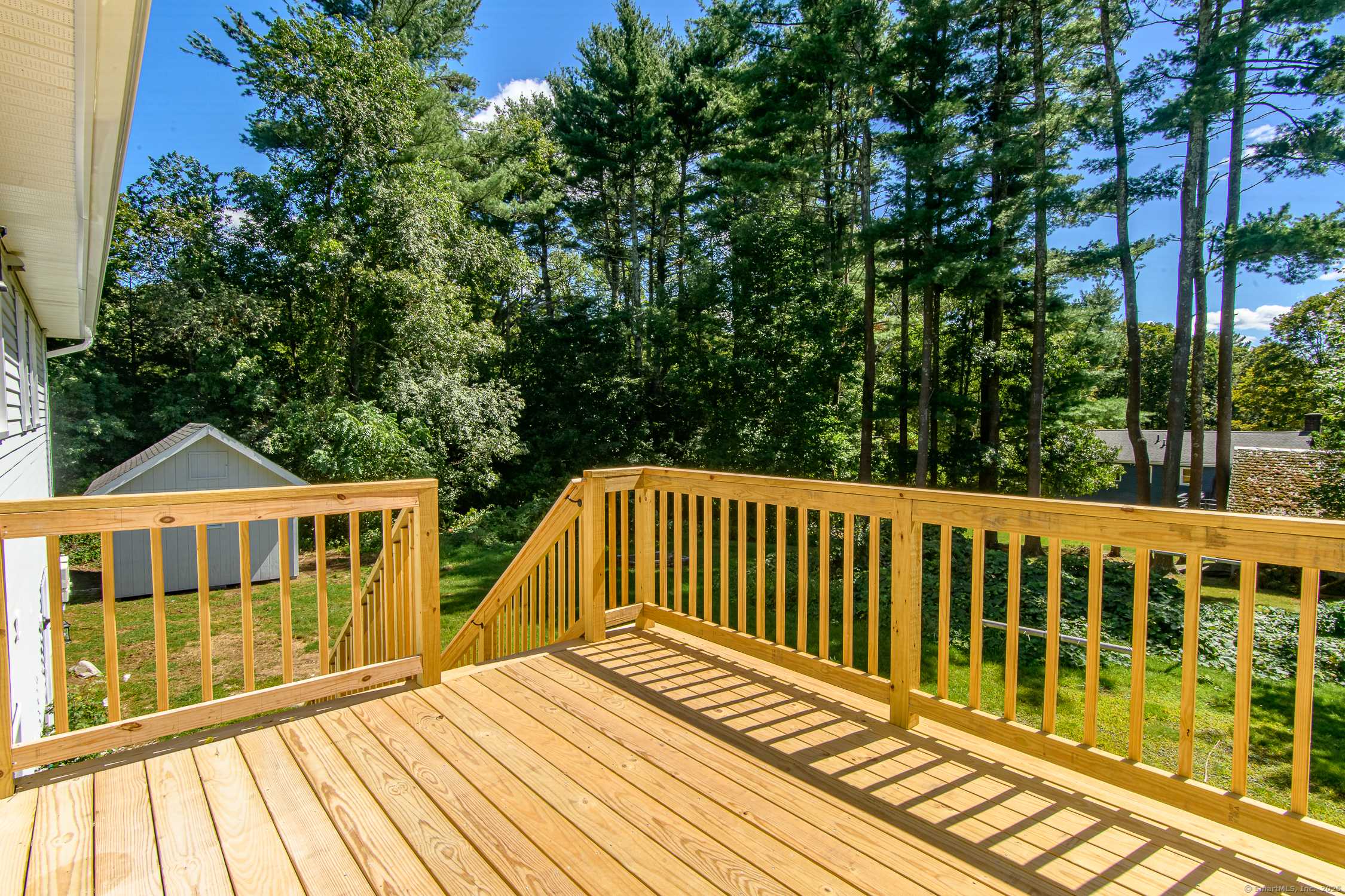 Killingly, Connecticut 06239, United States, 3 Bedrooms Bedrooms, ,2 BathroomsBathrooms,Residential,Pending,201609