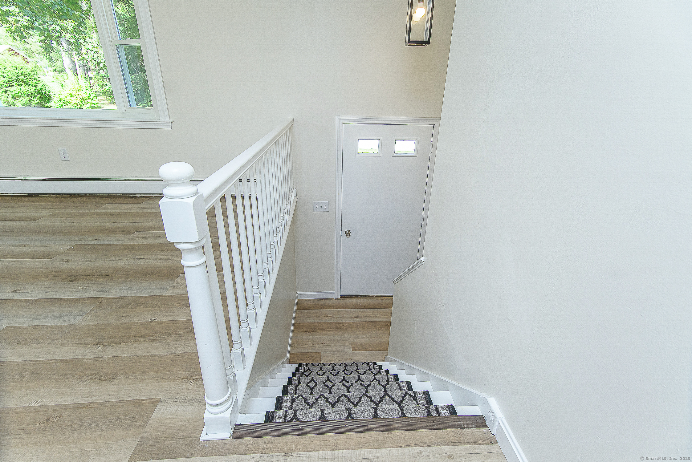 Killingly, Connecticut 06239, United States, 3 Bedrooms Bedrooms, ,2 BathroomsBathrooms,Residential,Pending,201609