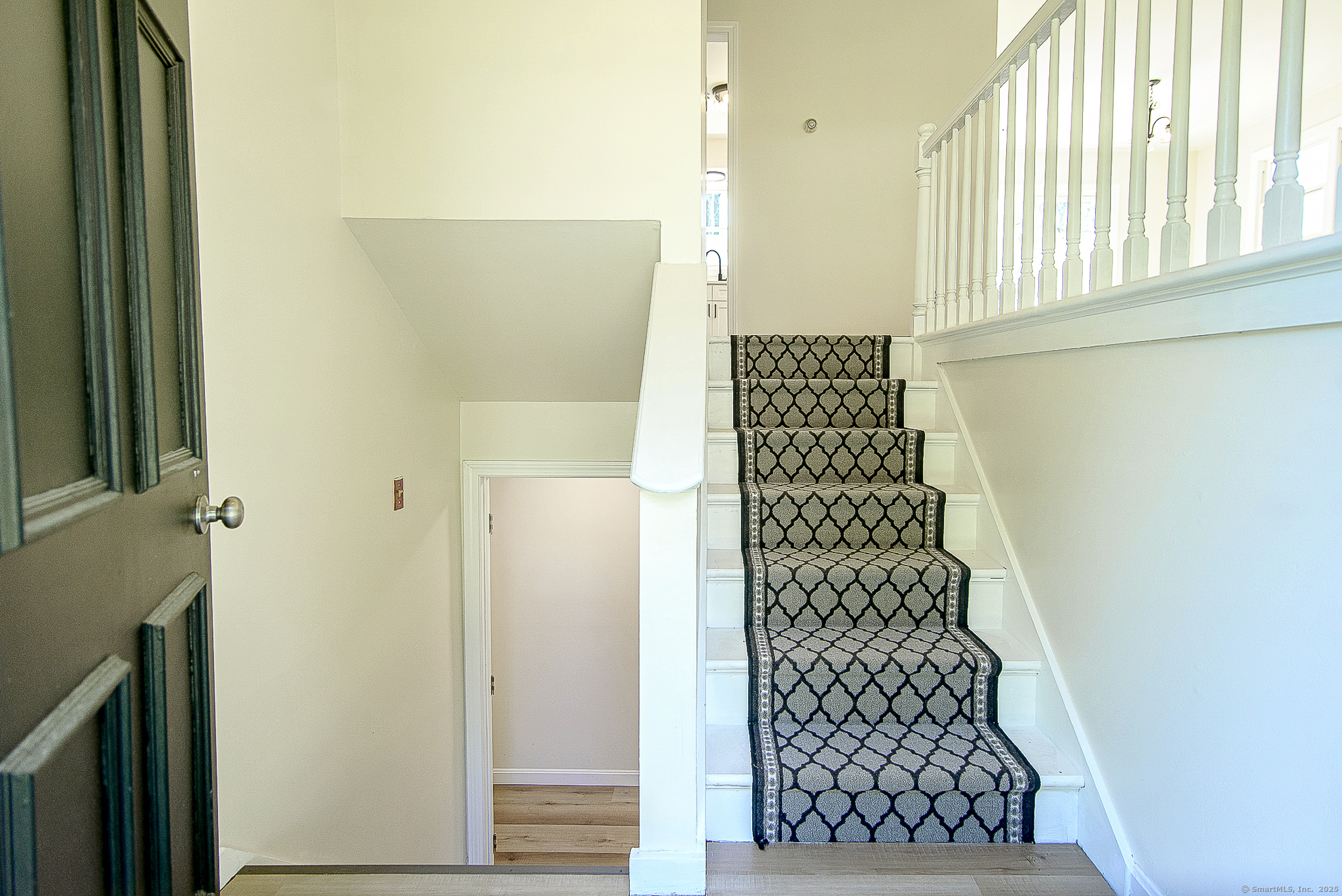 Killingly, Connecticut 06239, United States, 3 Bedrooms Bedrooms, ,2 BathroomsBathrooms,Residential,Pending,201609