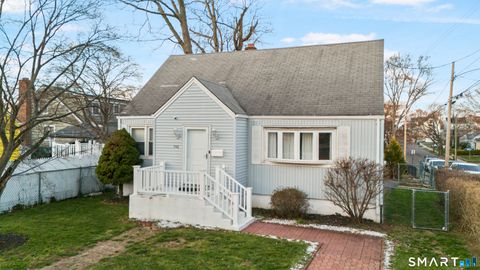 Photo of 948 Wayne Street, Bridgeport, CT 06606 (MLS # 24166111)