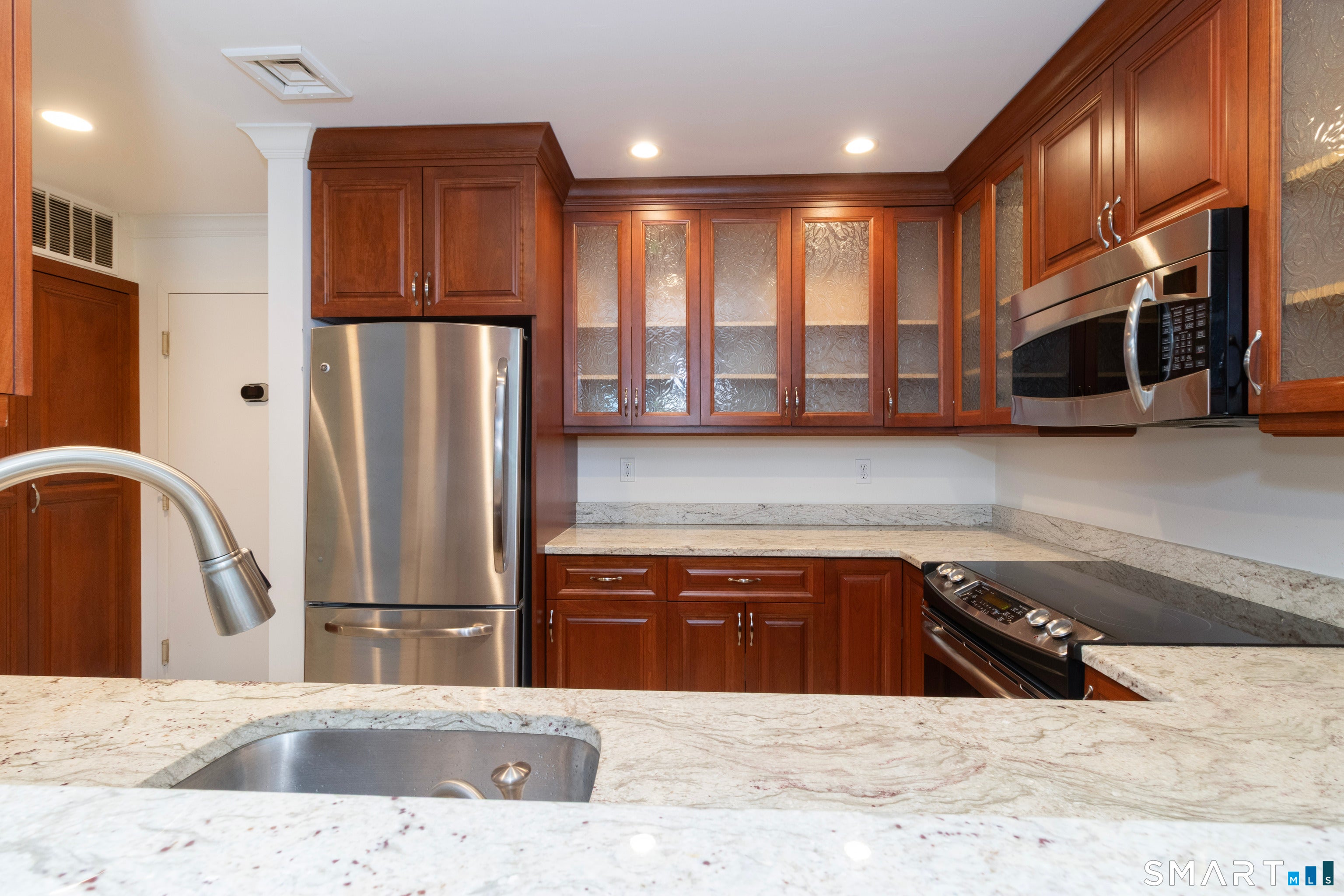 49 Rose Street 307
