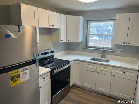 Tiny photo for 32 Cook Avenue #B21, Meriden, CT 06451 (MLS # 24153972)