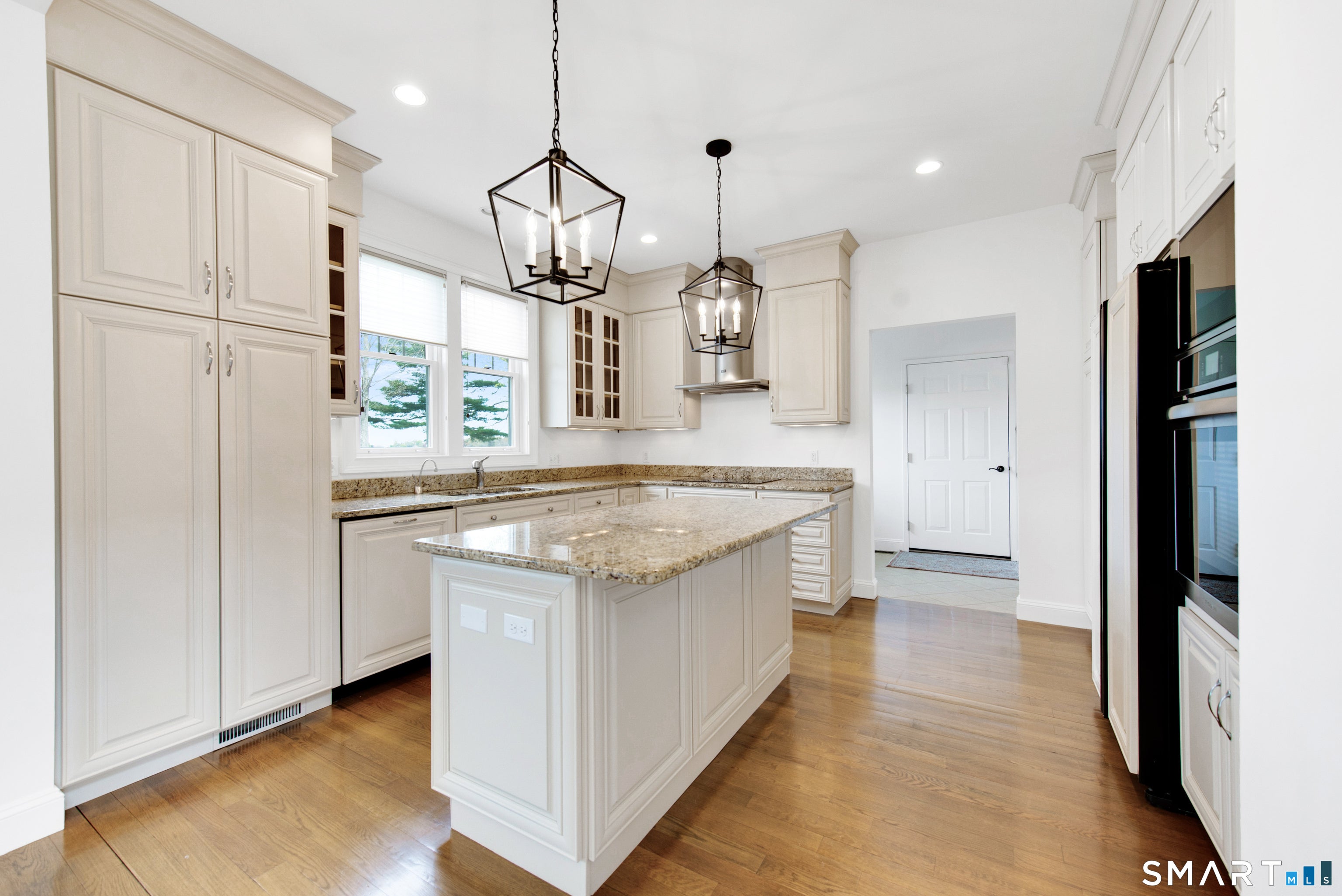 446 Main Street 9