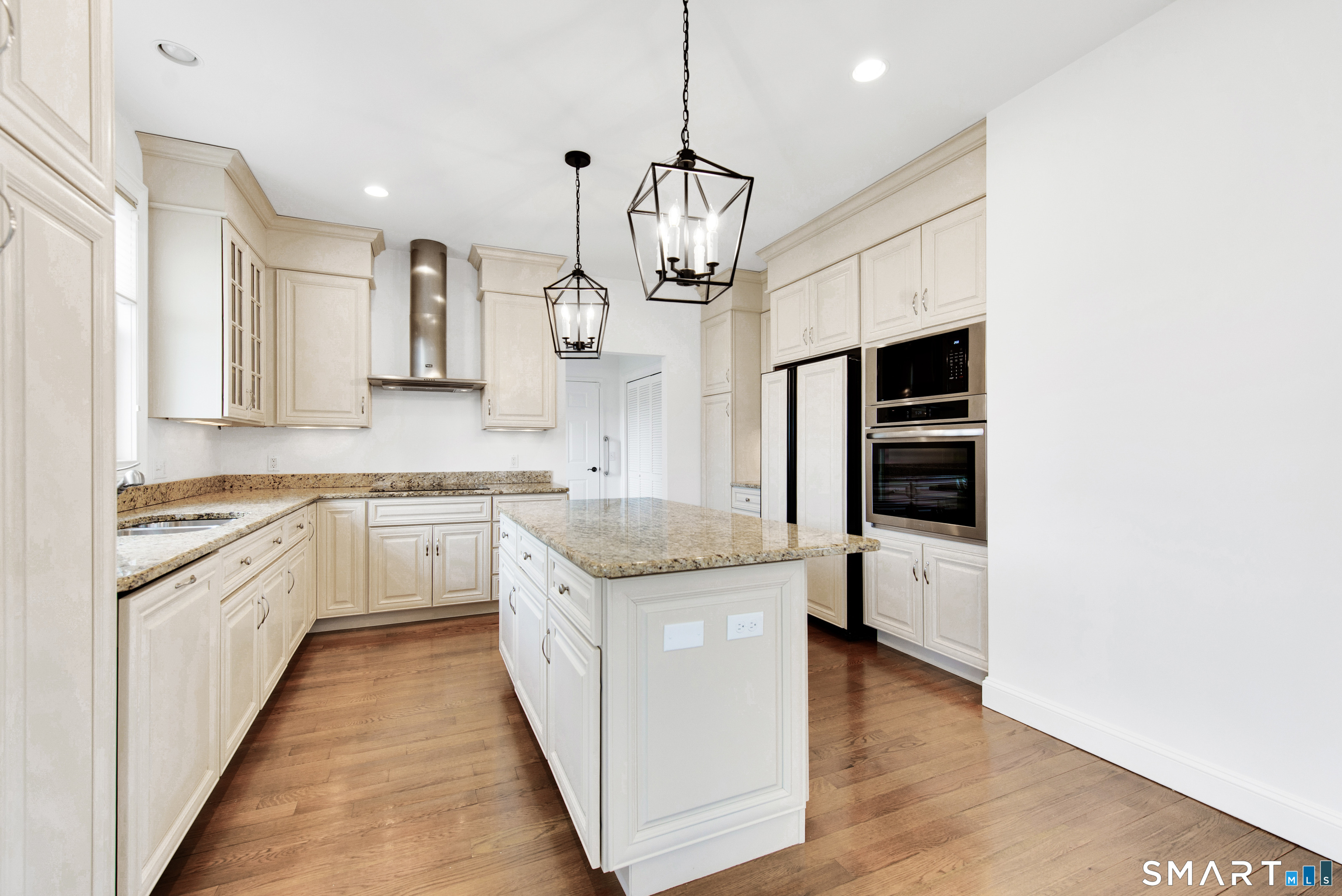 446 Main Street 9