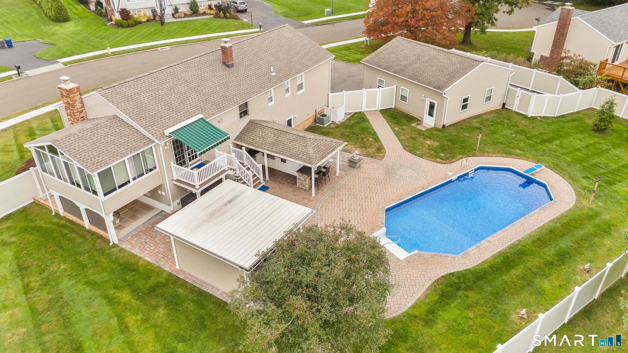 11 Crestwood Road