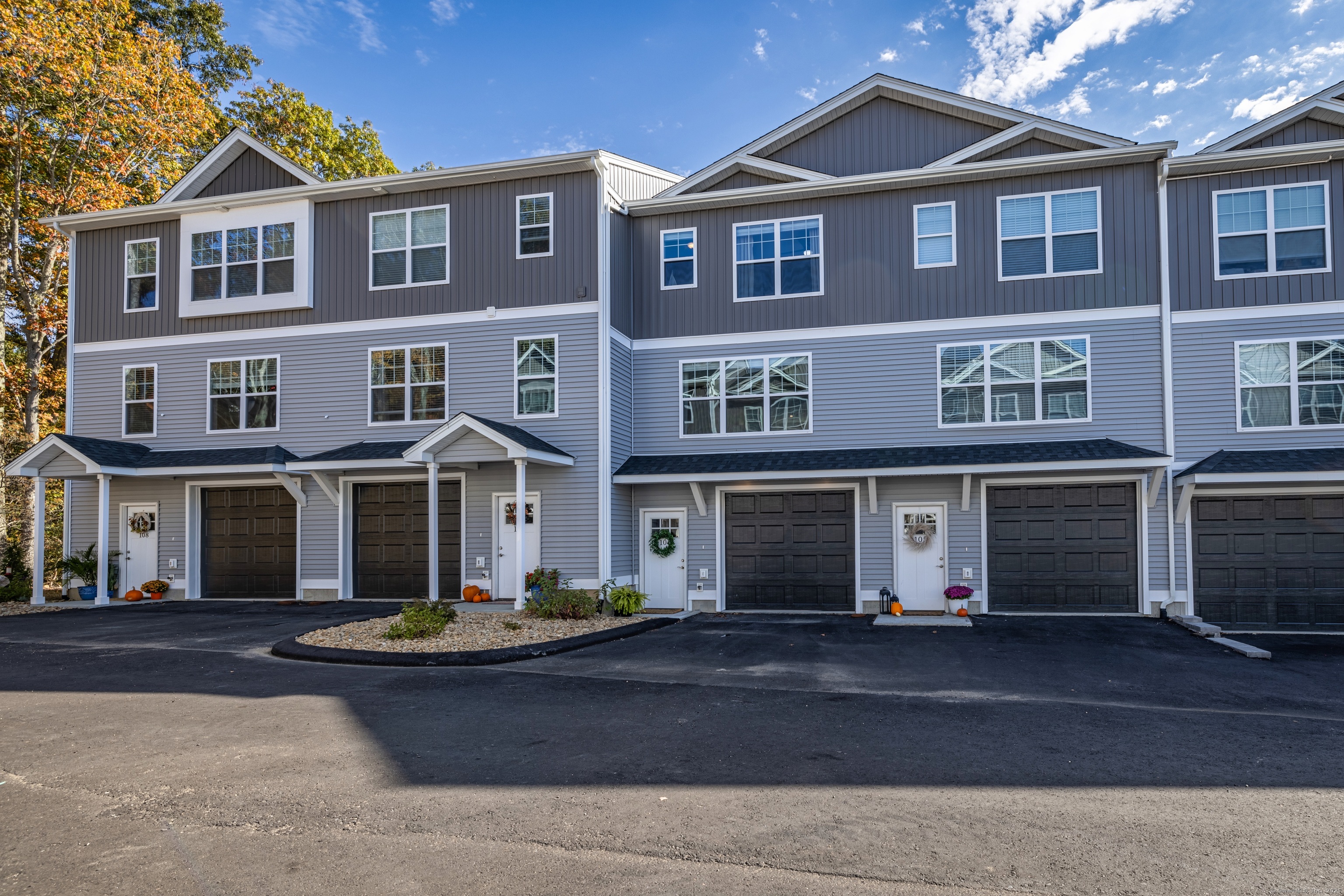 94 North Bridebrook Road 805