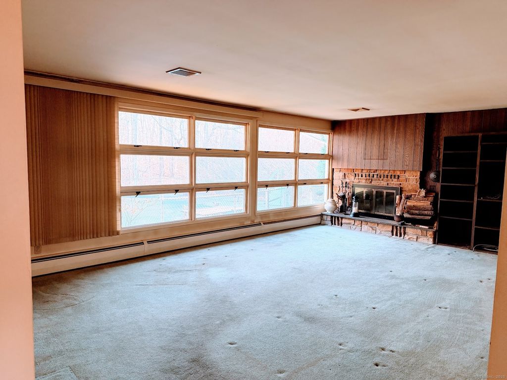 Photo of 140 Laurelwood Road, Groton, CT 06340 (MLS # 24142528)