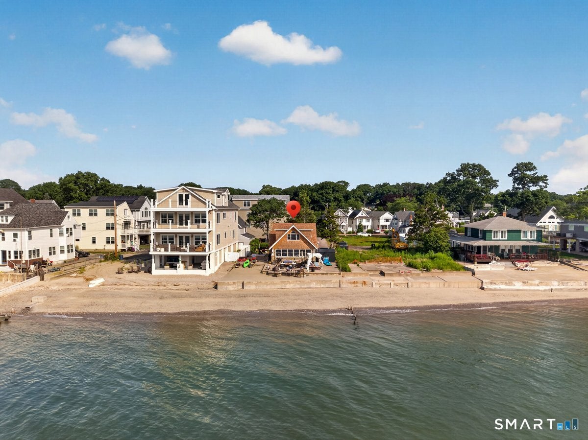 138 Shorefront Street
