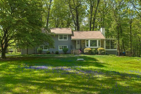 1 Richmond Hill Road, Weston, CT 06883 - #: 24093392