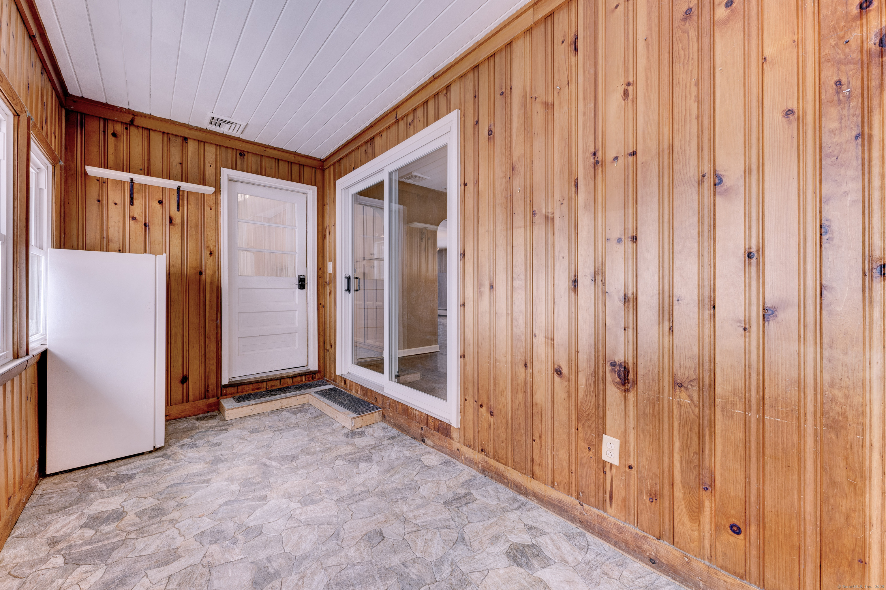 92 Indian Trail, Bristol, Connecticut image 32