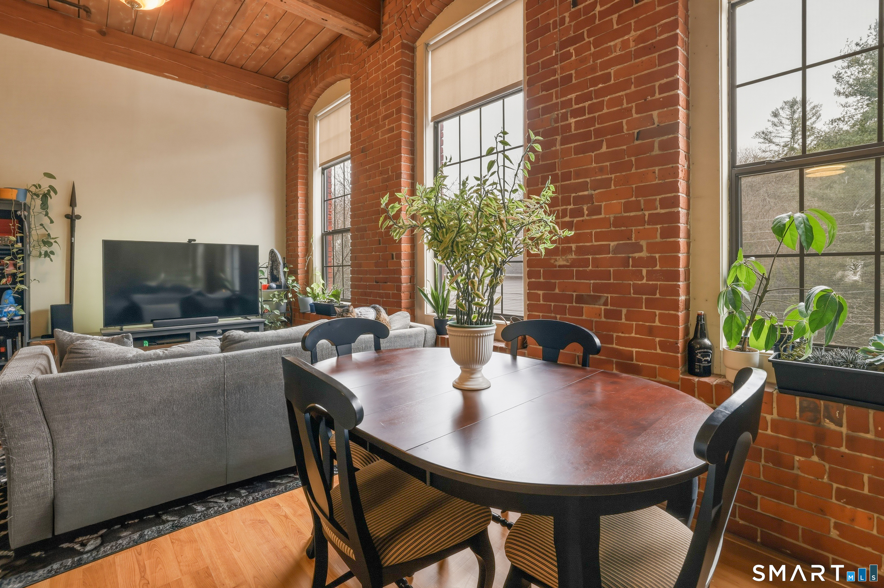 16 Vernon Avenue APT 34