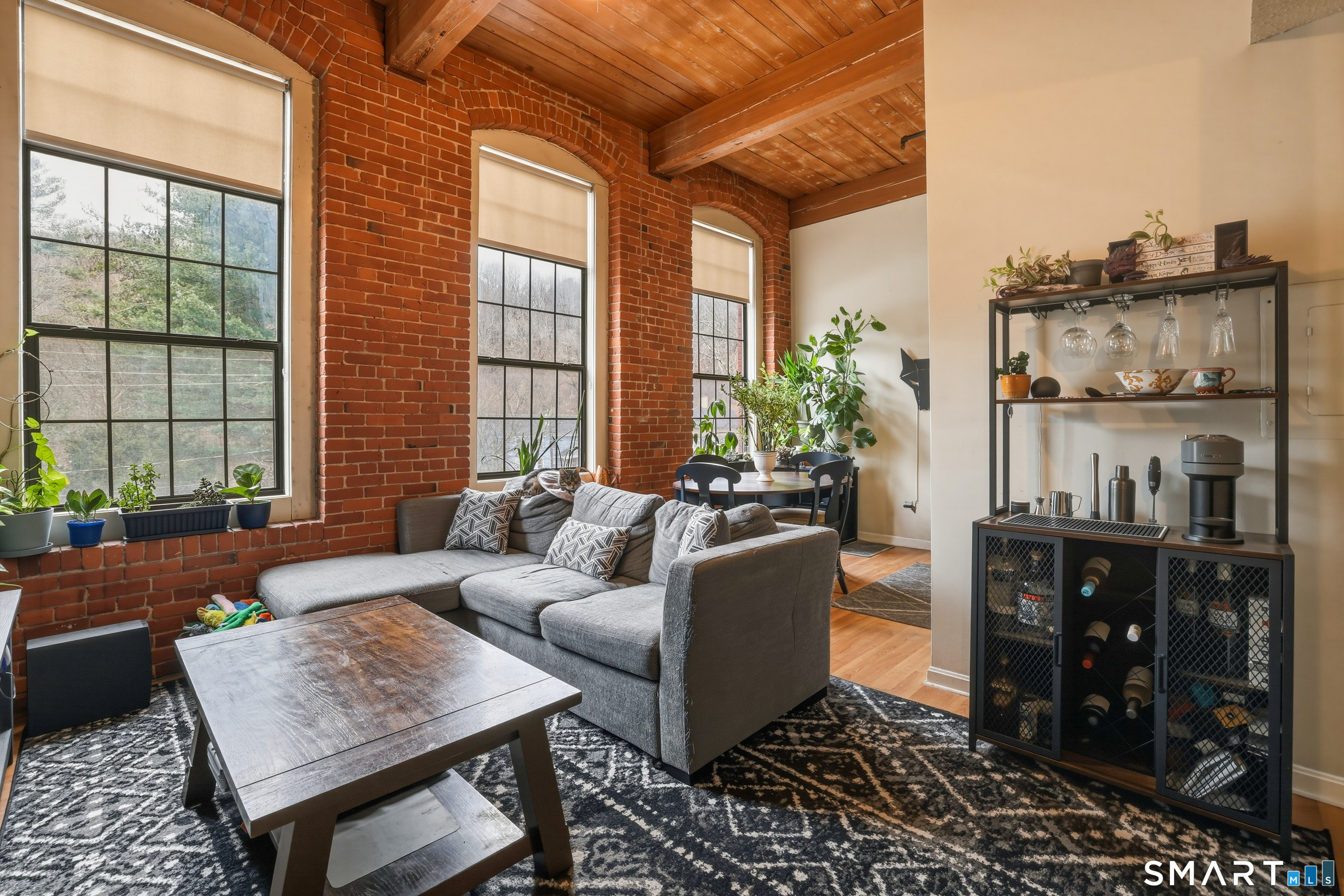 16 Vernon Avenue APT 34