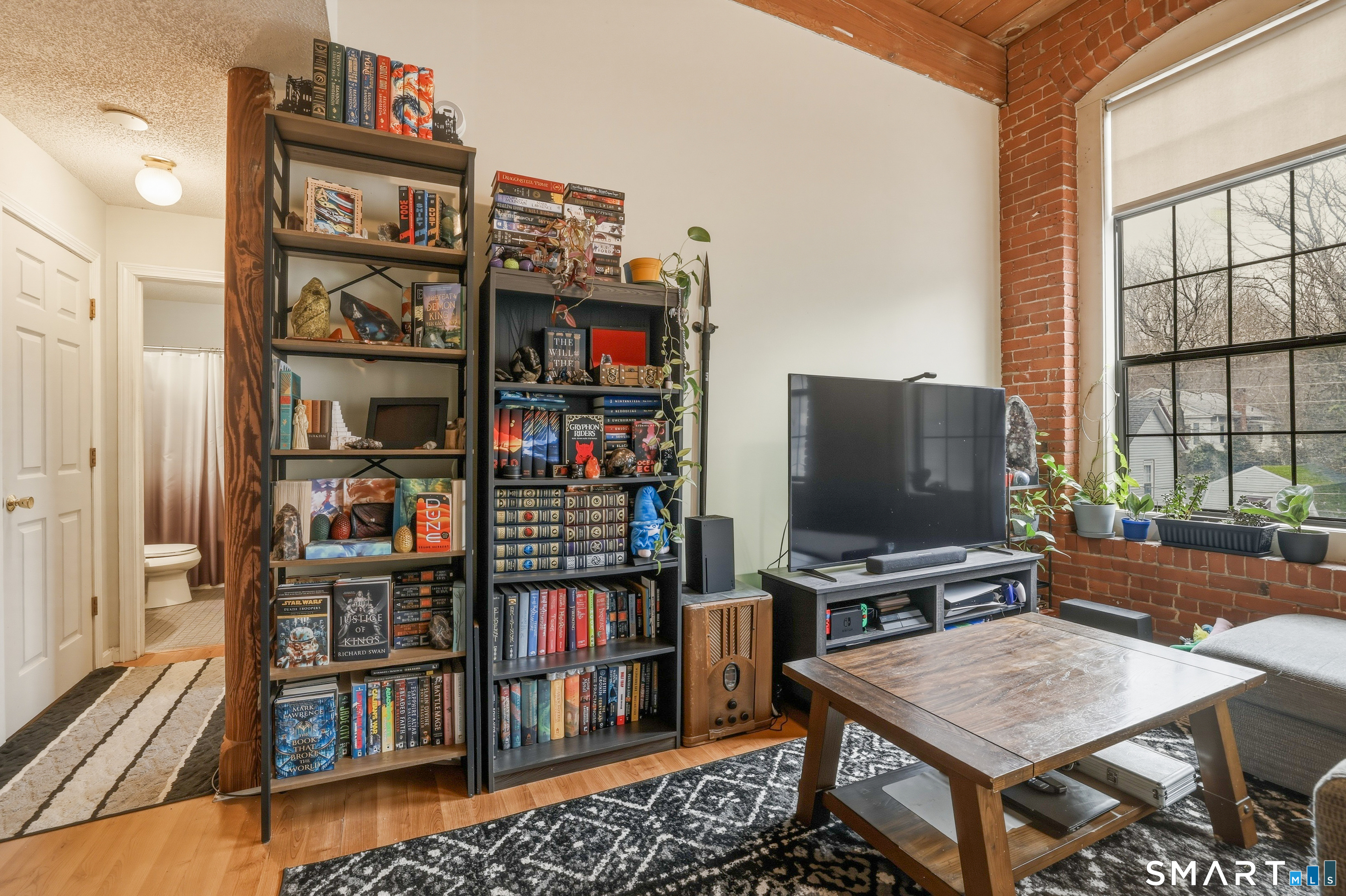 16 Vernon Avenue APT 34