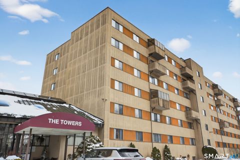 Photo of 21 Putter Drive #21, Wallingford, CT 06492 (MLS # 24156982)