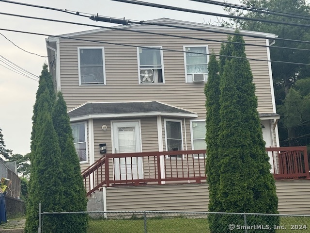 Highland Avenue 1, Bridgeport, Connecticut - 4 Bedrooms  
1 Bathrooms  
7 Rooms - 