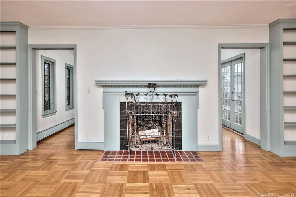 Photo 5 of 39 of 1125 Oldfield Road house