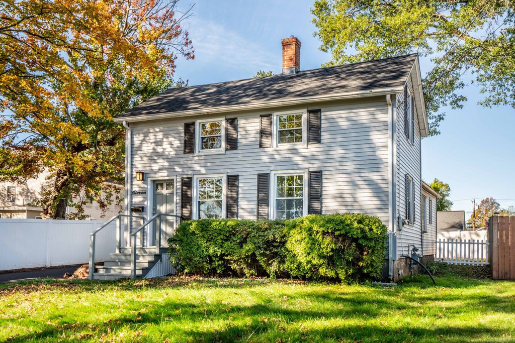 Photo of 11 Eleanor Place, Newington, CT 06111 (MLS # 24134252)