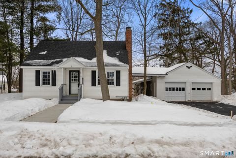 8 Hendee Road Manchester CT 06040