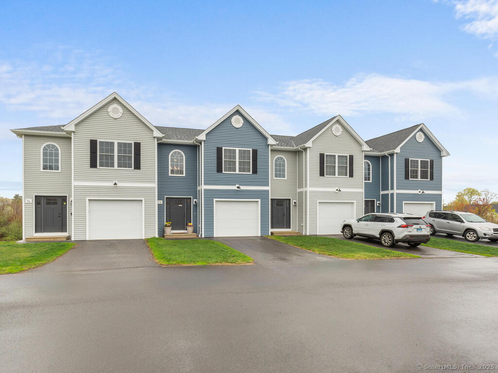 74 Gillette Way #74, Bristol, Connecticut image 2
