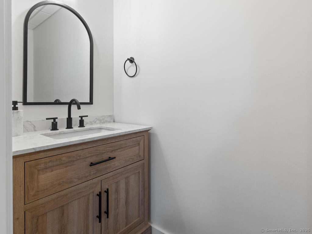 74 Gillette Way #74, Bristol, Connecticut image 15