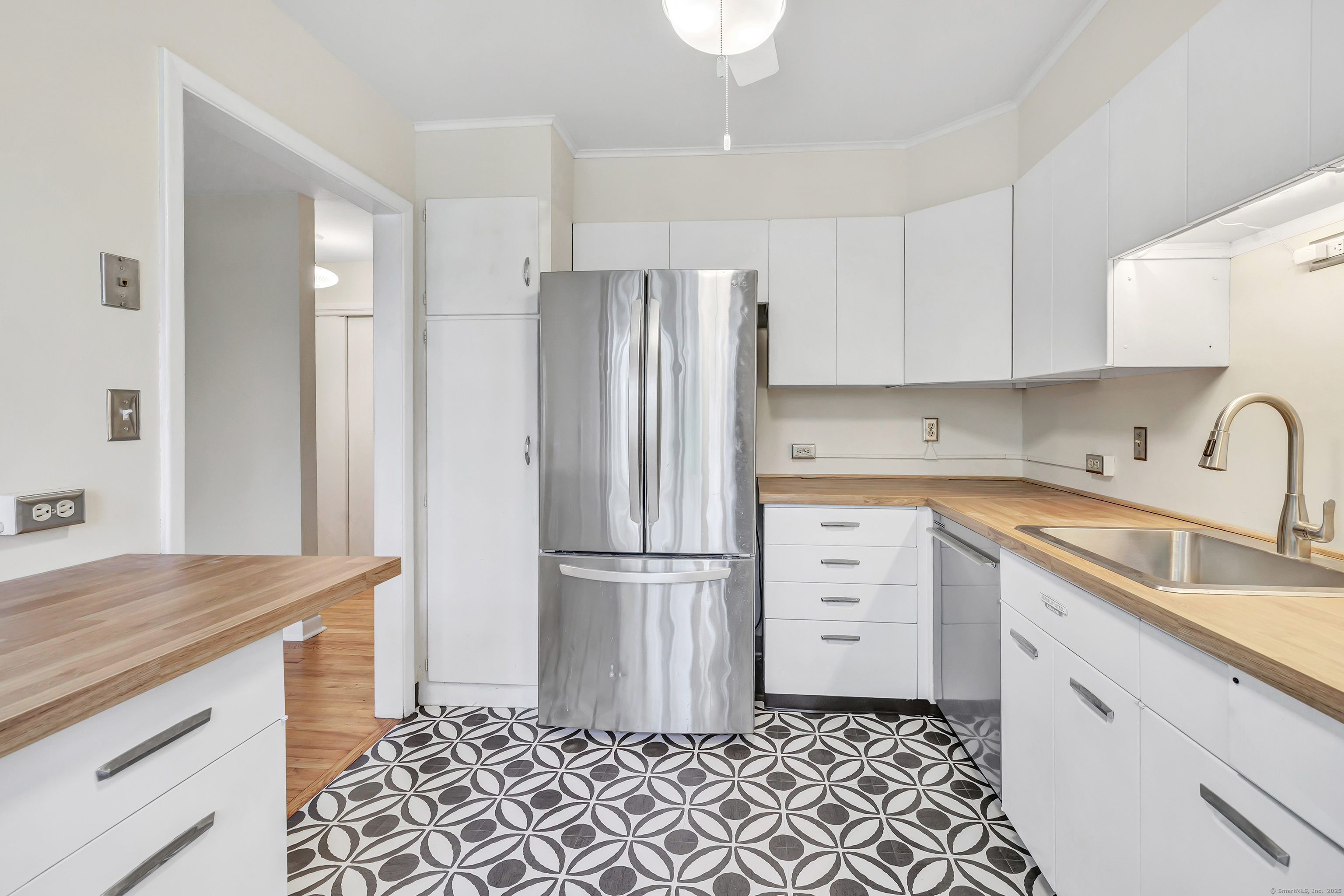 42 N Lake Drive #APT C2, Hamden, Connecticut image 11