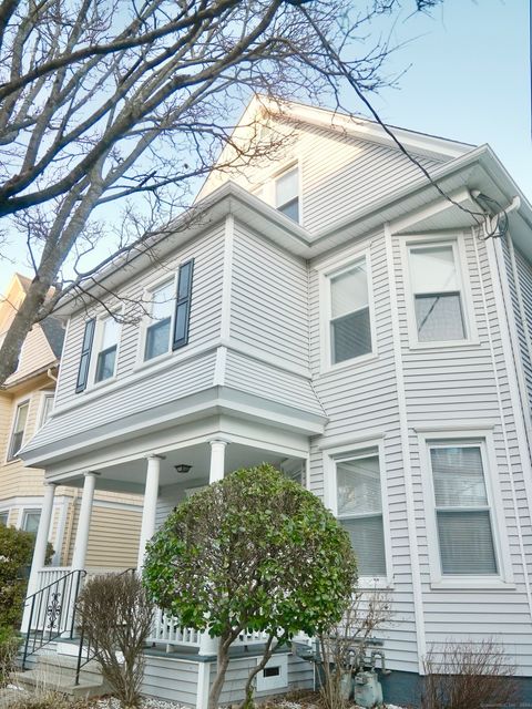 Tiny photo for 39 Pardee Place, New Haven, CT 06515 (MLS # 24162073)