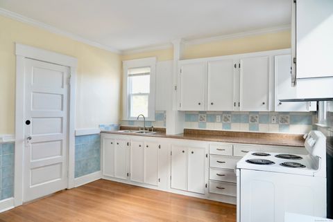 Tiny photo for 39 Pardee Place, New Haven, CT 06515 (MLS # 24162073)