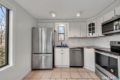 Tiny photo for 7 Cottonwood Drive #7, Avon, CT 06001 (MLS # 24204787)