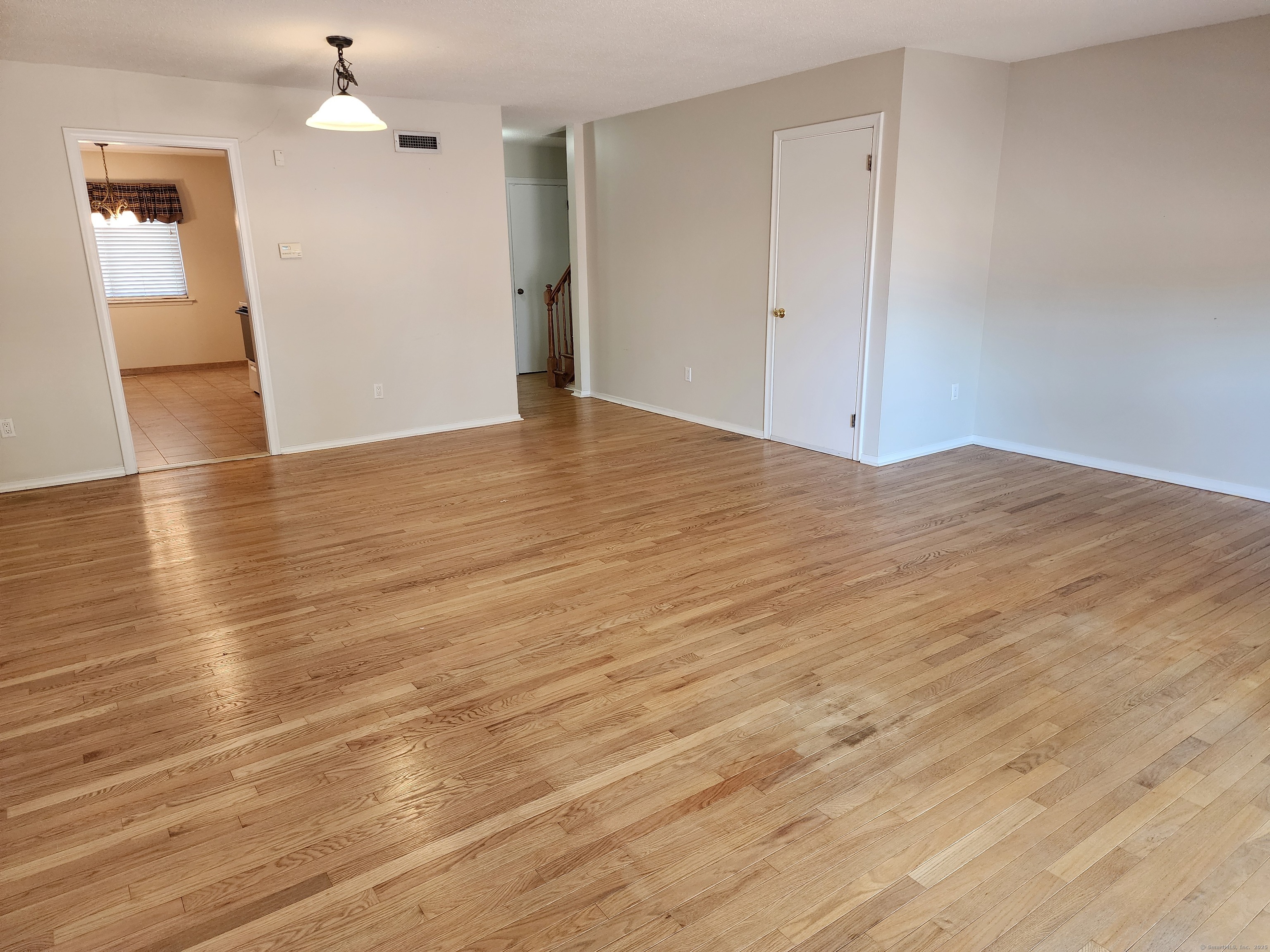 New Britain, Connecticut 06053, United States, 2 Bedrooms Bedrooms, ,3 BathroomsBathrooms,Residential,Active,132054