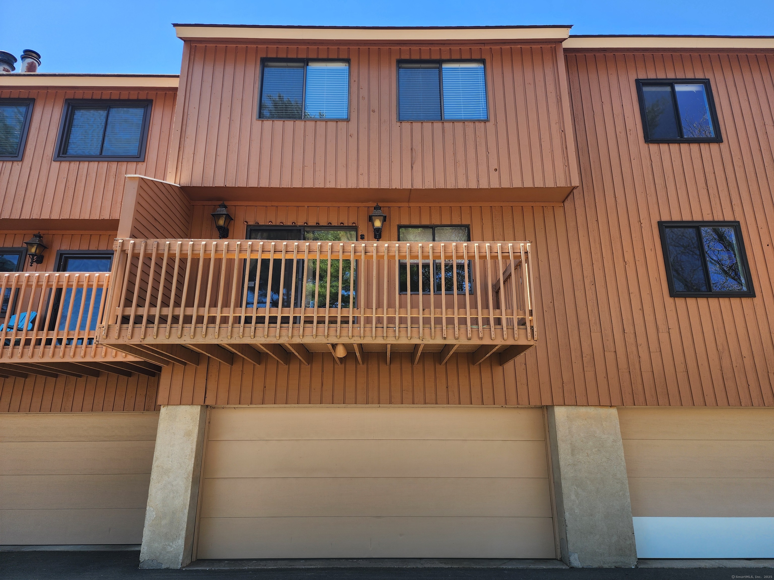 New Britain, Connecticut 06053, United States, 2 Bedrooms Bedrooms, ,3 BathroomsBathrooms,Residential,Active,132054