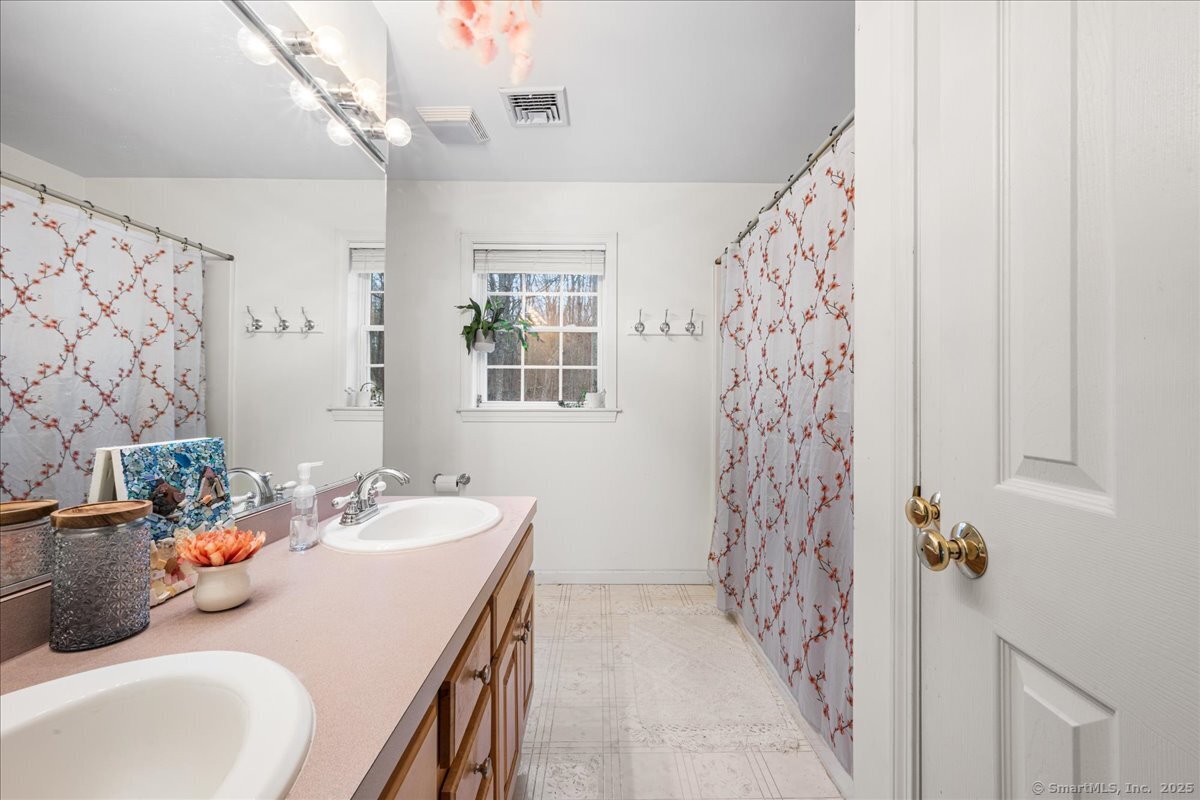 12 Wicklow Turn, Ledyard, Connecticut image 32