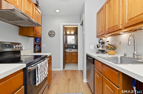 Tiny photo for 1 Linden Place #APT 513, Hartford, CT 06106 (MLS # 24156138)