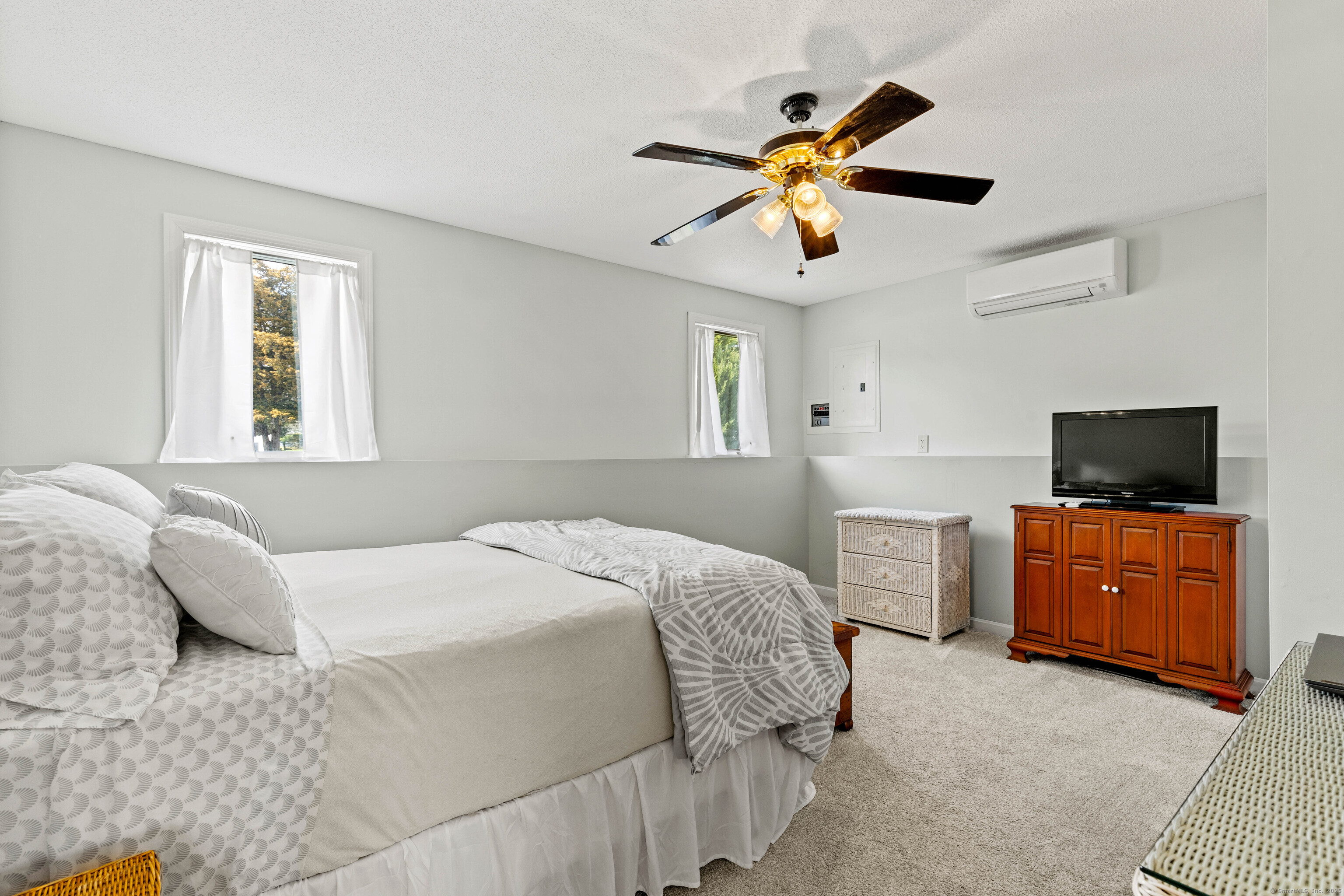 4 Hesford Drive, Stonington, Connecticut image 27