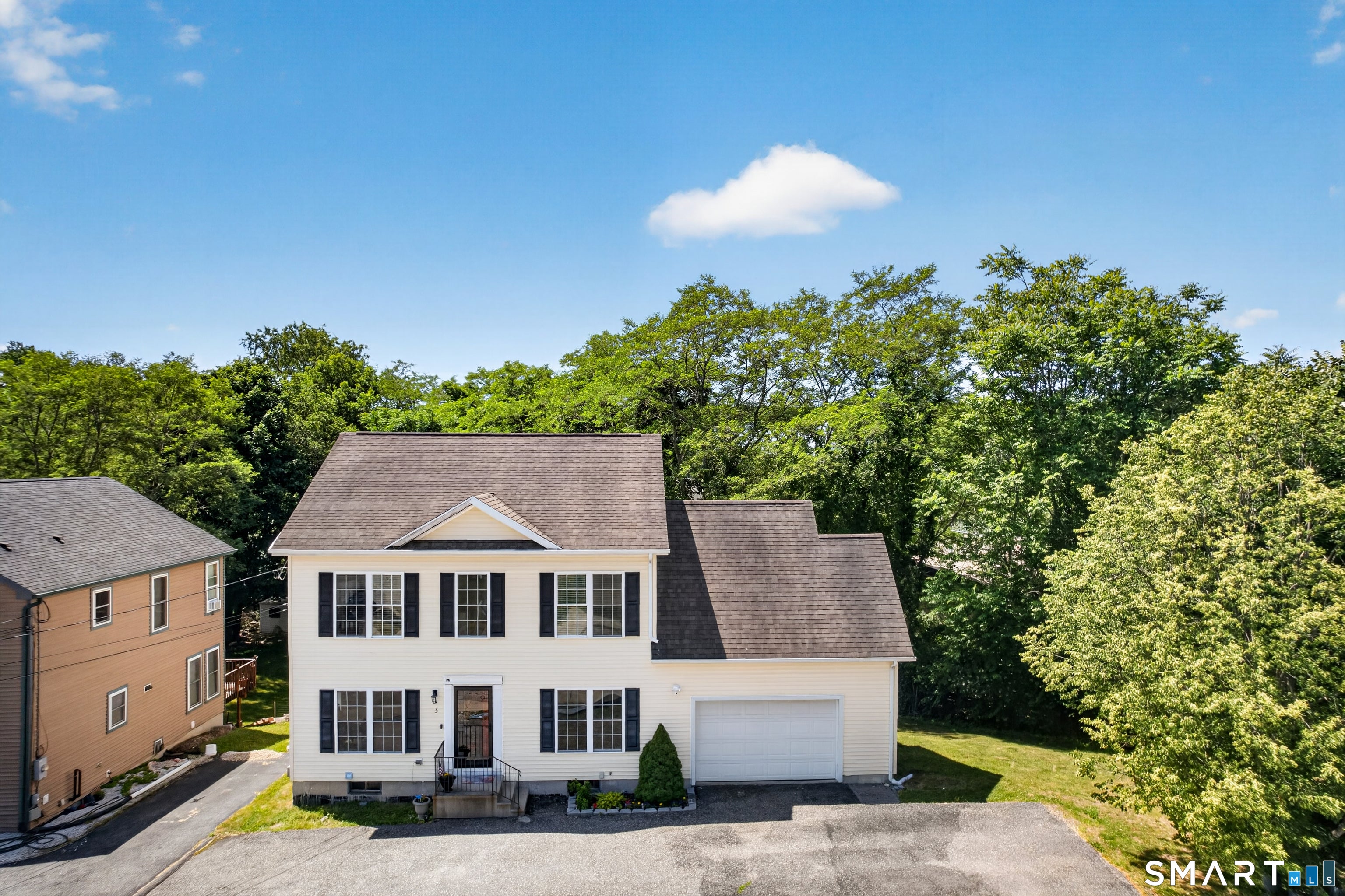 5 Grove Avenue