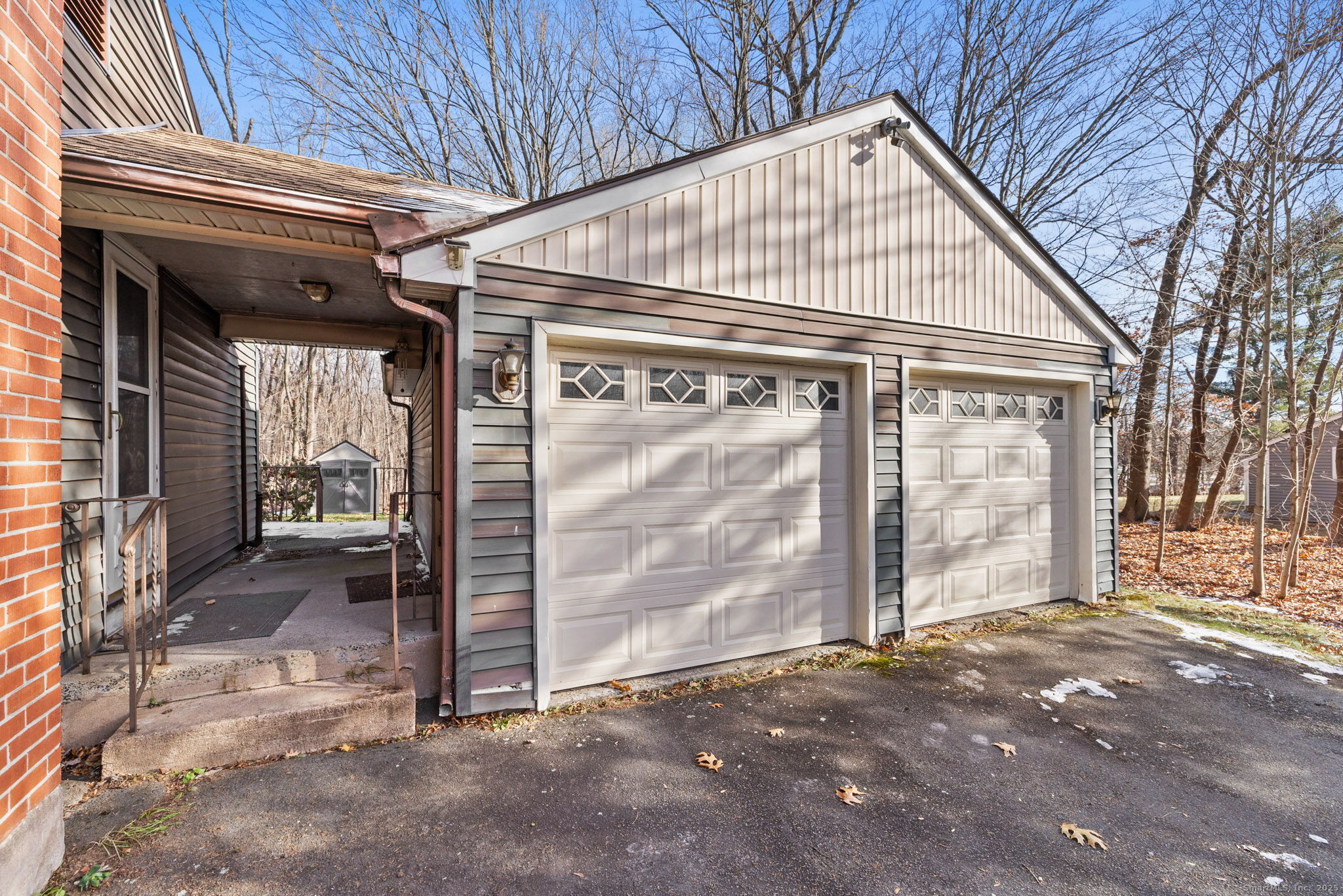 250 Long Hill Street