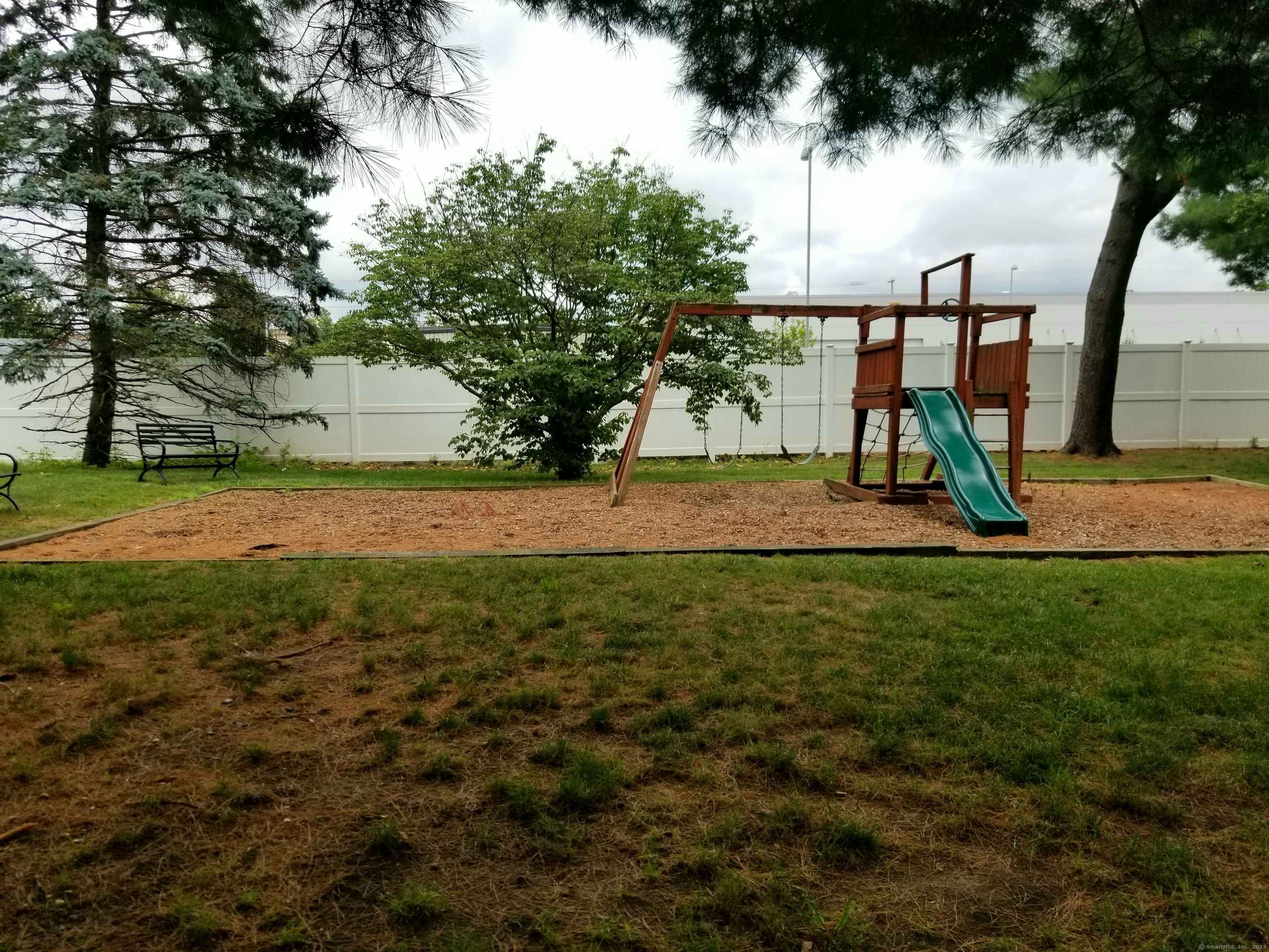 East Hartford, Connecticut 06118, United States, 2 Bedrooms Bedrooms, ,2 BathroomsBathrooms,Residential,Active,169417