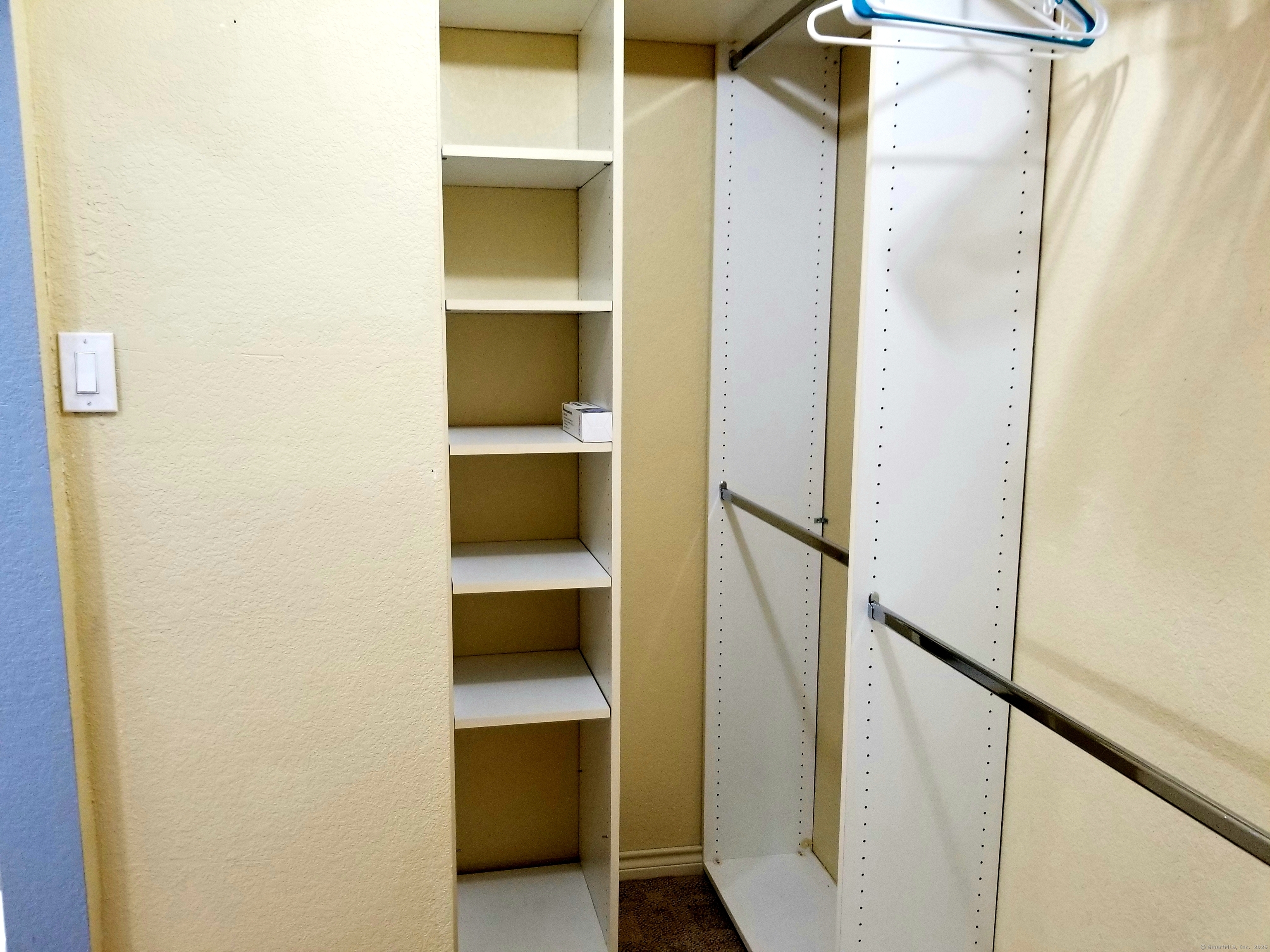 East Hartford, Connecticut 06118, United States, 2 Bedrooms Bedrooms, ,2 BathroomsBathrooms,Residential,Active,169417