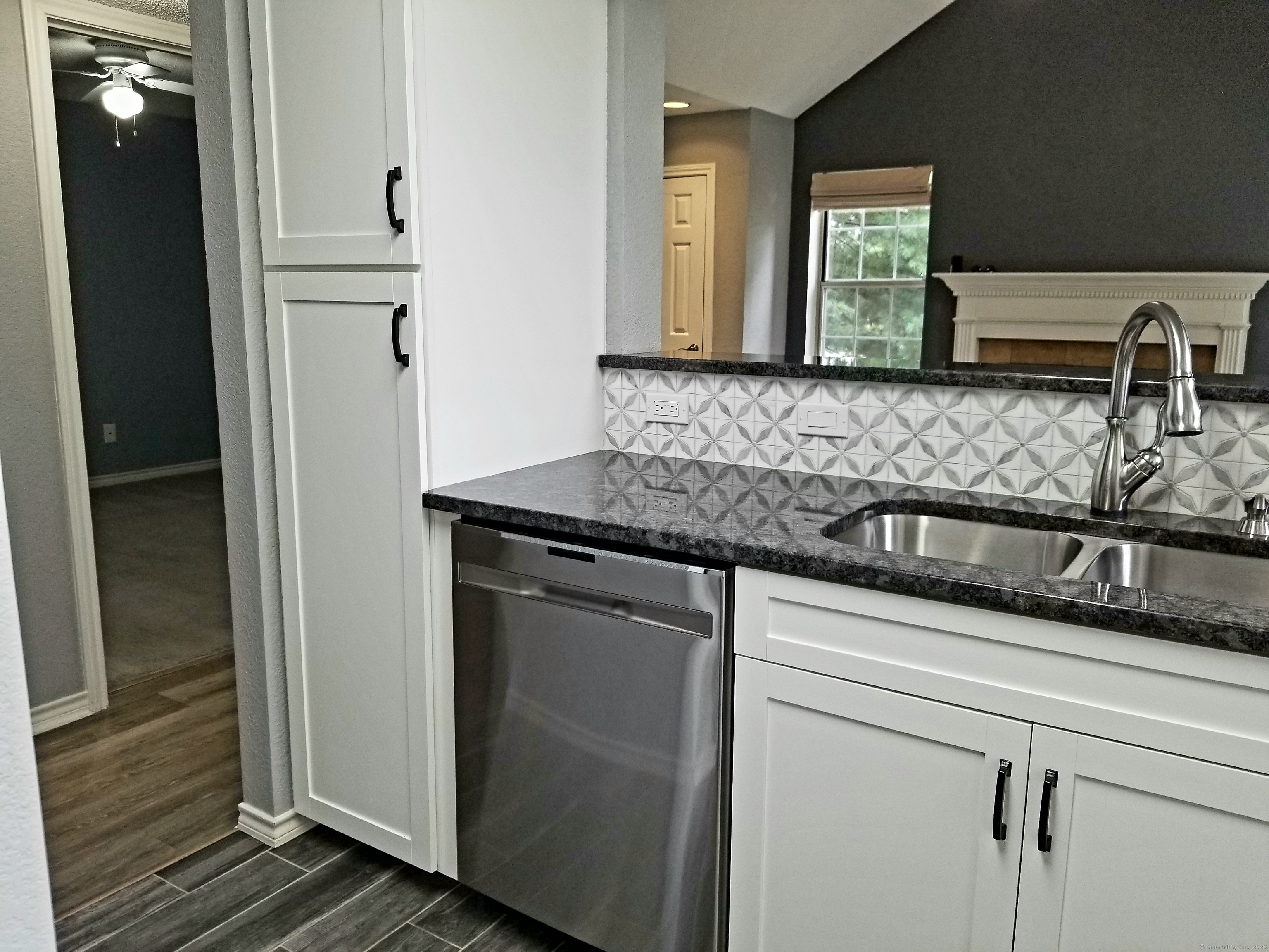 East Hartford, Connecticut 06118, United States, 2 Bedrooms Bedrooms, ,2 BathroomsBathrooms,Residential,Active,169417