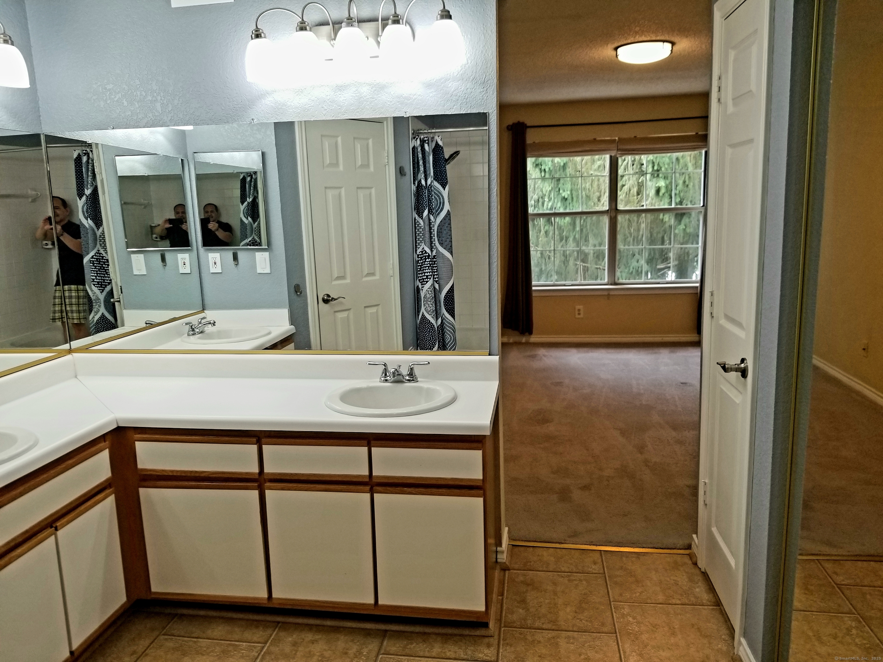 East Hartford, Connecticut 06118, United States, 2 Bedrooms Bedrooms, ,2 BathroomsBathrooms,Residential,Active,169417