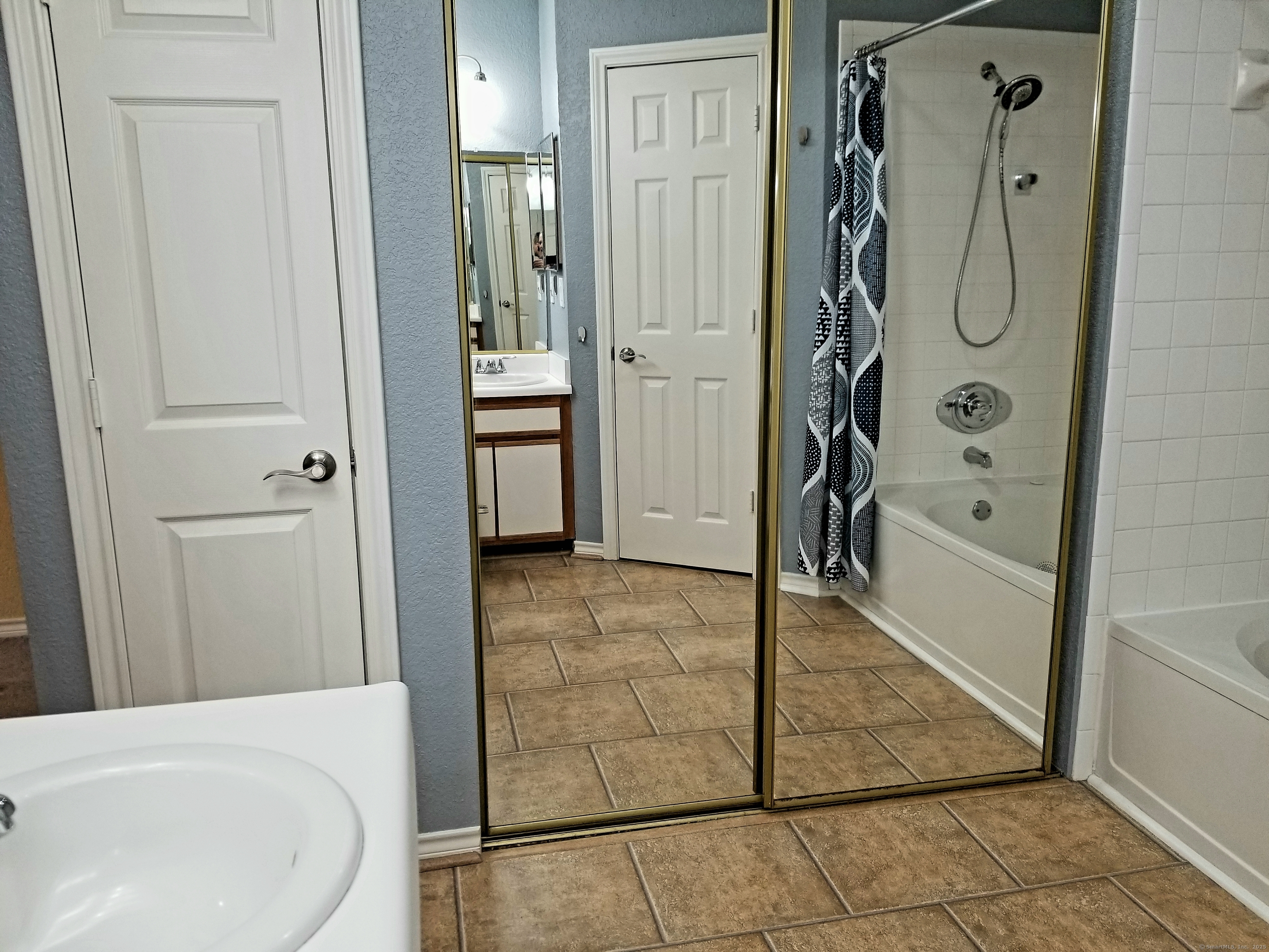 East Hartford, Connecticut 06118, United States, 2 Bedrooms Bedrooms, ,2 BathroomsBathrooms,Residential,Active,169417