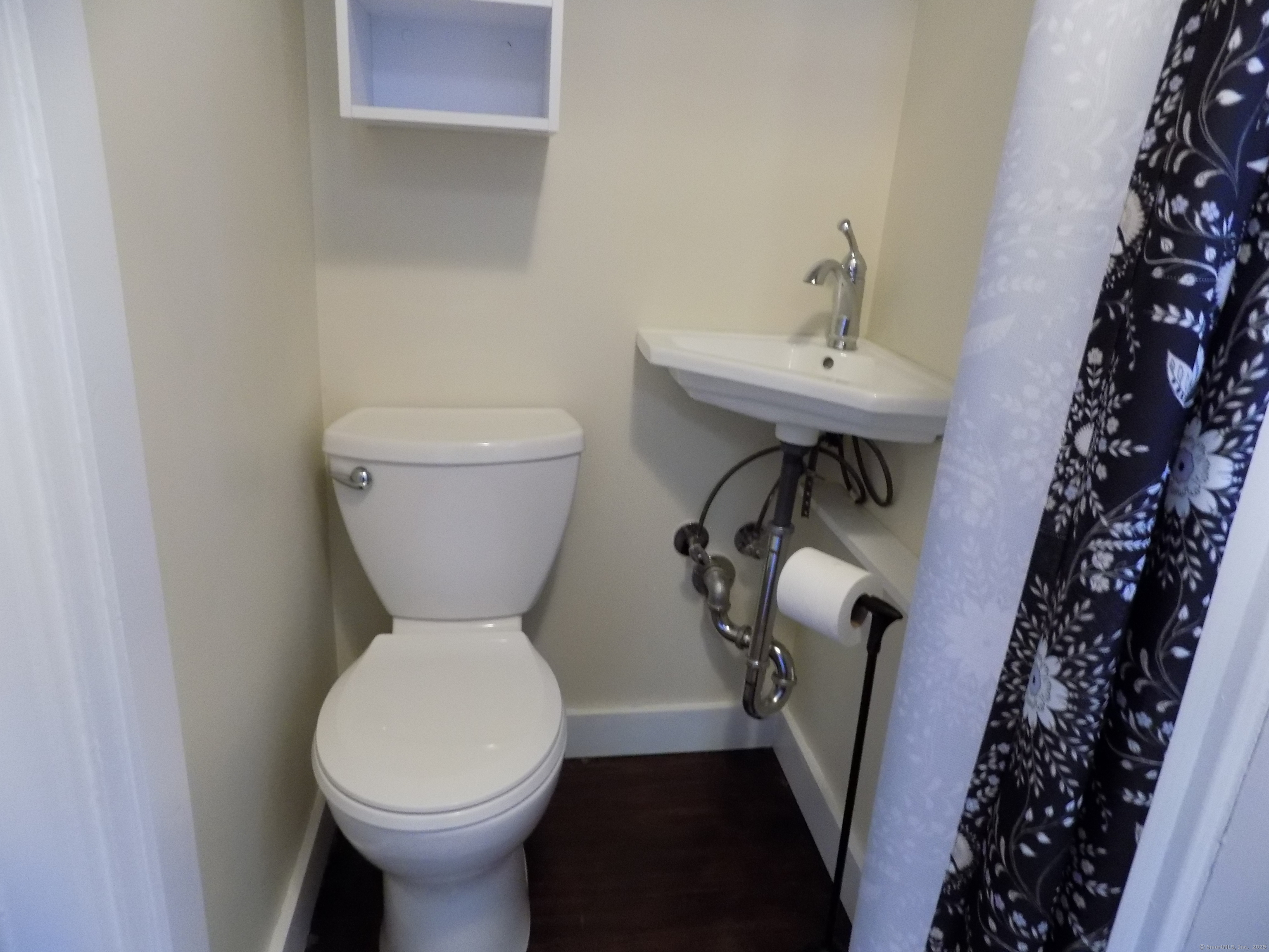 21 Britton Road, Bristol, Connecticut image 9