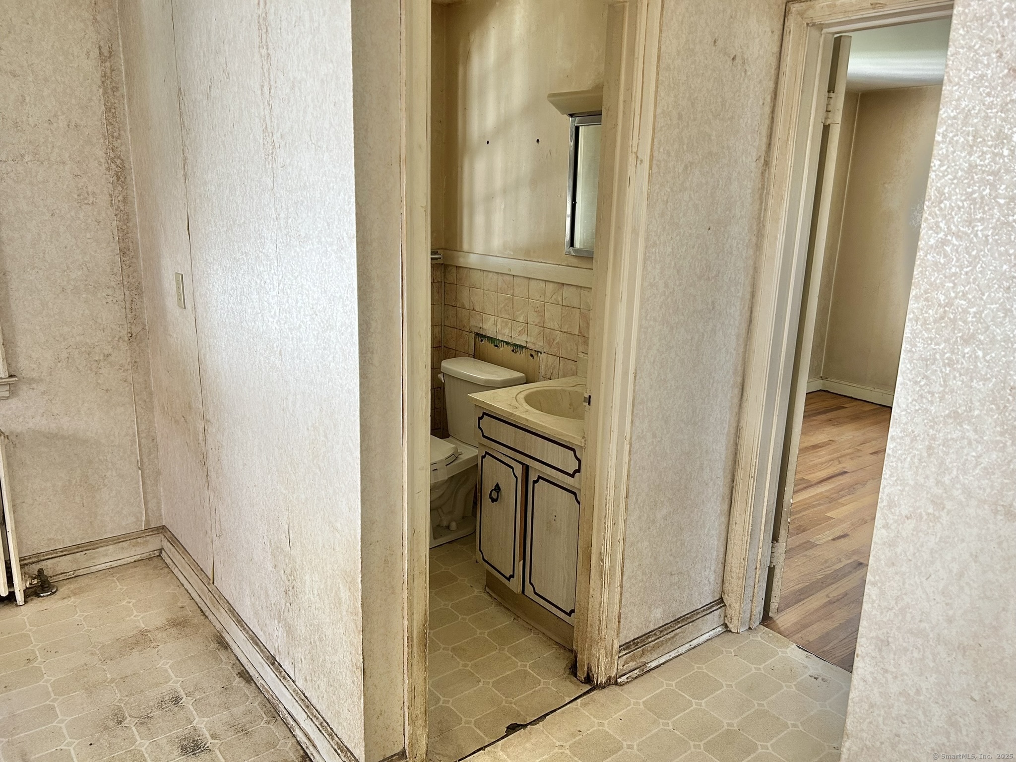 69 Edgemere Avenue, West Hartford, Connecticut image 15