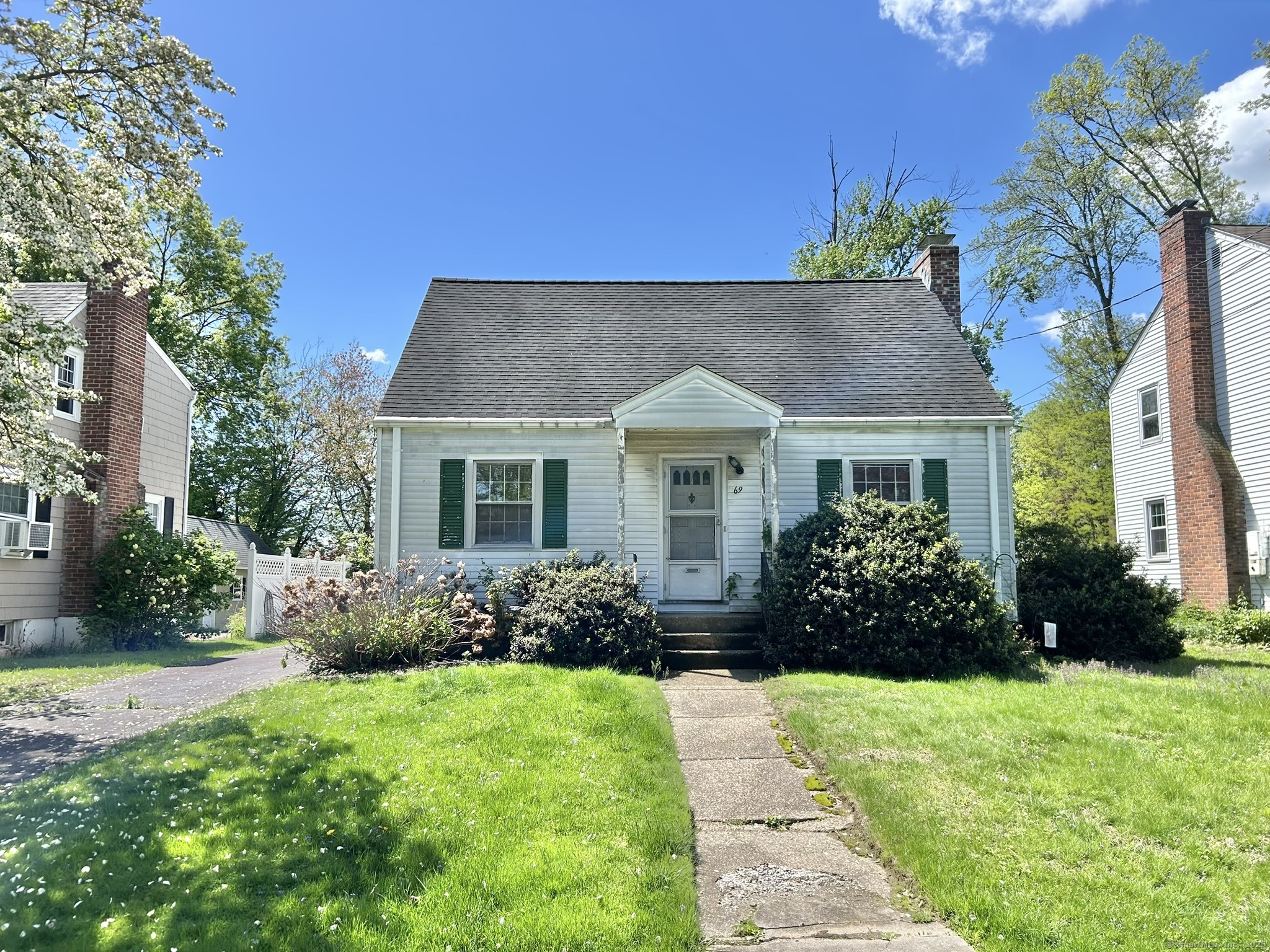 69 Edgemere Avenue, West Hartford, Connecticut image 1
